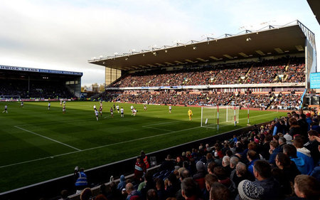 在主场迎来 在主场迎来